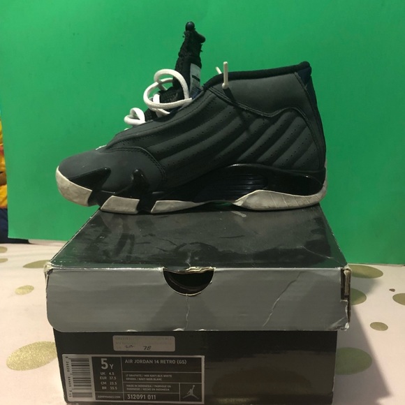 Jordan Shoes - Mint condition air Jordan retro 14